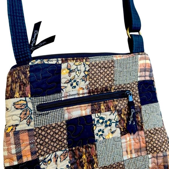 Donna Sharpe Quilted Crossbody Bag with Expandable Strap - Picture 4 of 9